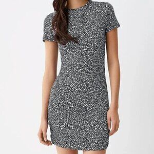 Ruched fitted dress